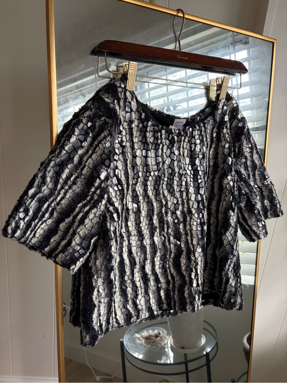 Esley Textured Black and Gray Short Sleeve Tunic